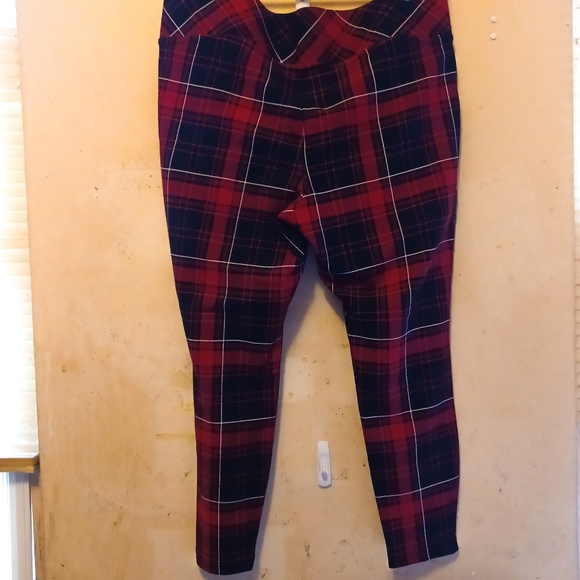 Torrid Pixie Ladies Pants - Picture 5 of 8